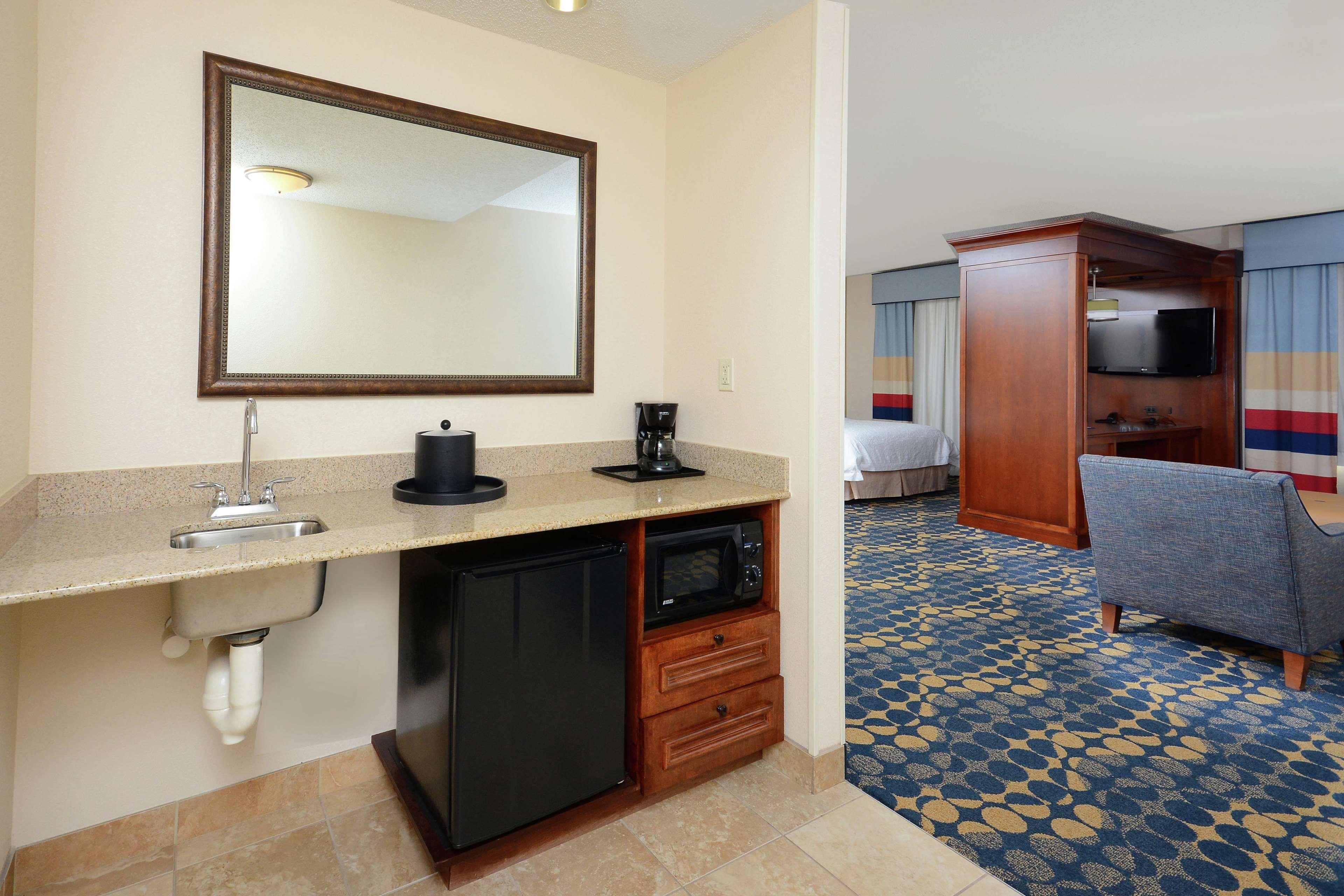 Hampton Inn & Suites Huntersville Exterior foto