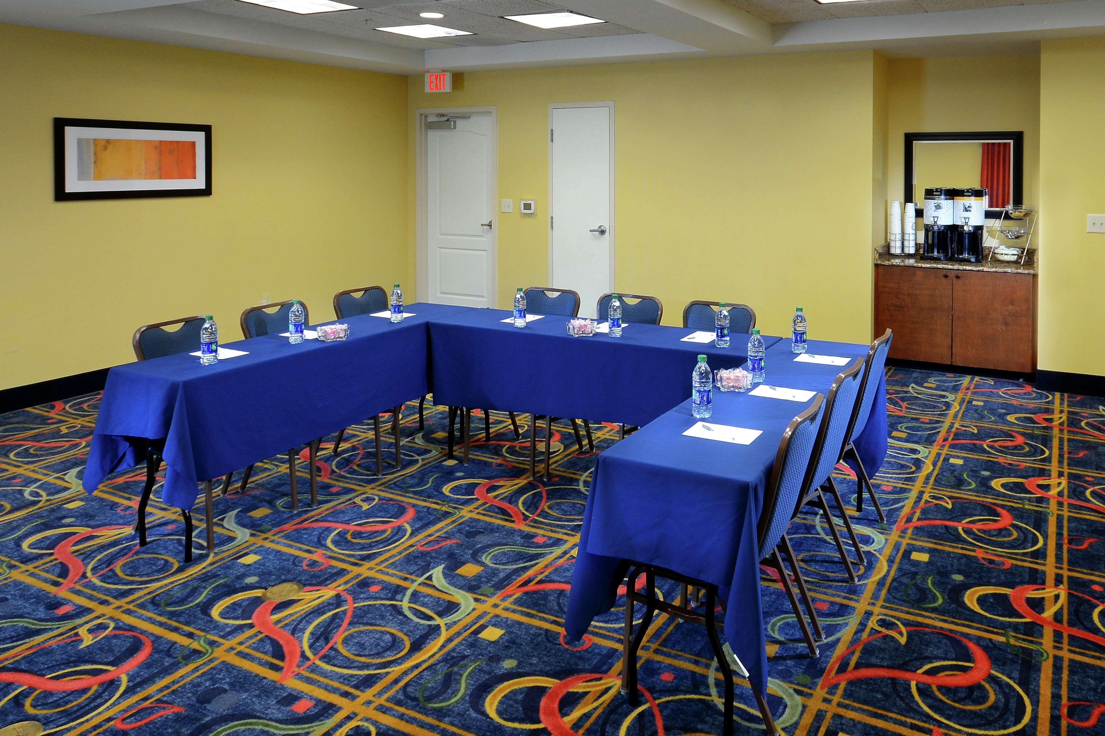Hampton Inn & Suites Huntersville Exterior foto